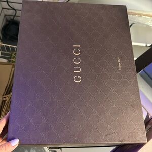 Gucci box